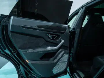 Lamborghini Urus 2021   650 CP   Pachet Full Novitec