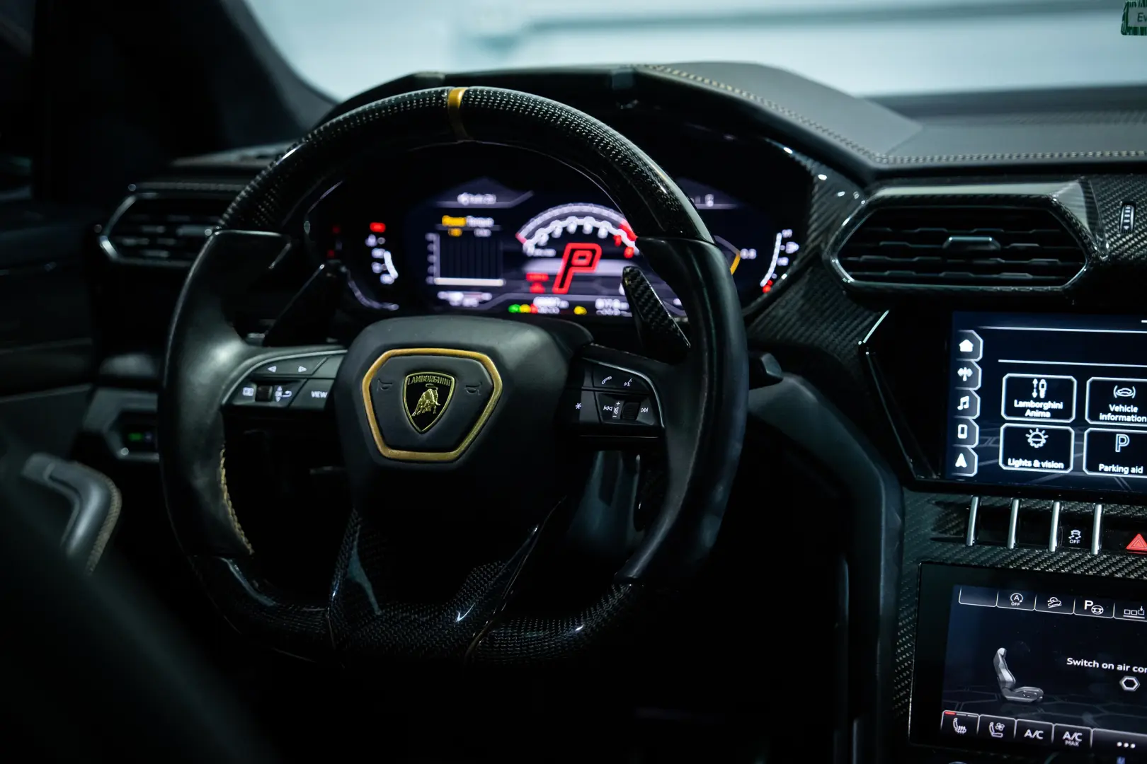 Lamborghini Urus 2021   650 CP   Pachet Full Novitec