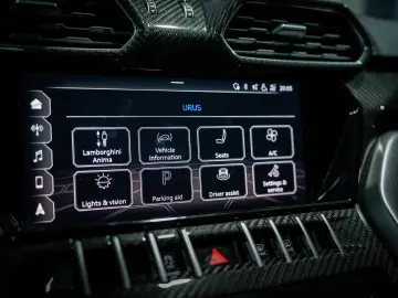 Lamborghini Urus 2021   650 CP   Pachet Full Novitec