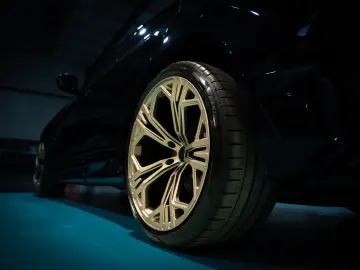 Lamborghini Urus 2021   650 CP   Pachet Full Novitec