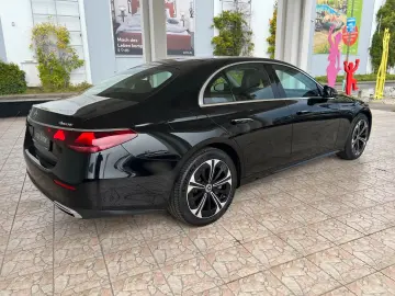 Mercedes-Benz E 400 e 4M AVANTGARDE