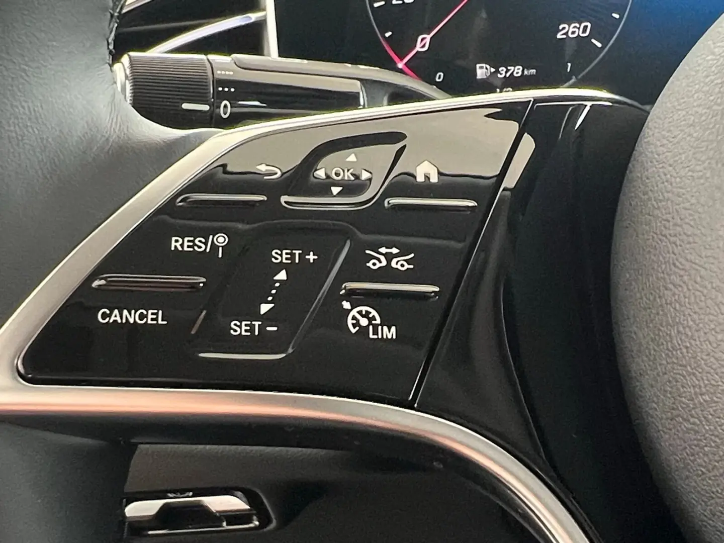 Mercedes-Benz E 400 e 4M AVANTGARDE