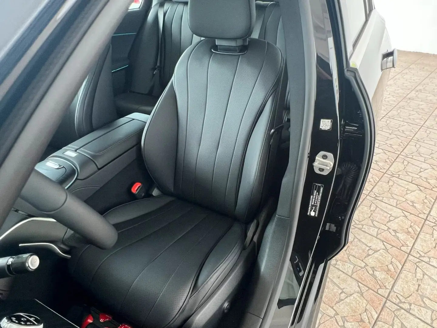 Mercedes-Benz E 400 e 4M AVANTGARDE