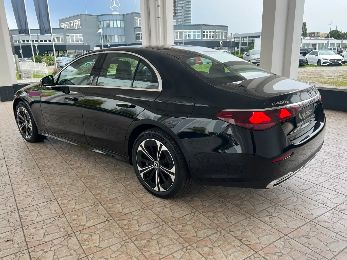 Mercedes-Benz E 400 e 4M AVANTGARDE