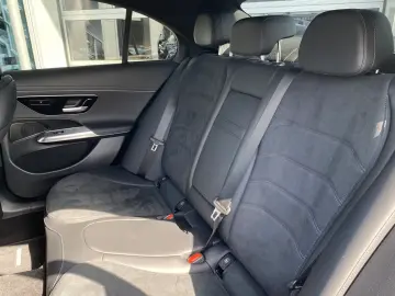 Mercedes-Benz E 400 e 4M AMG Night