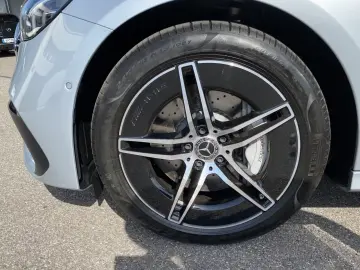 Mercedes-Benz E 400 e 4M AMG Night