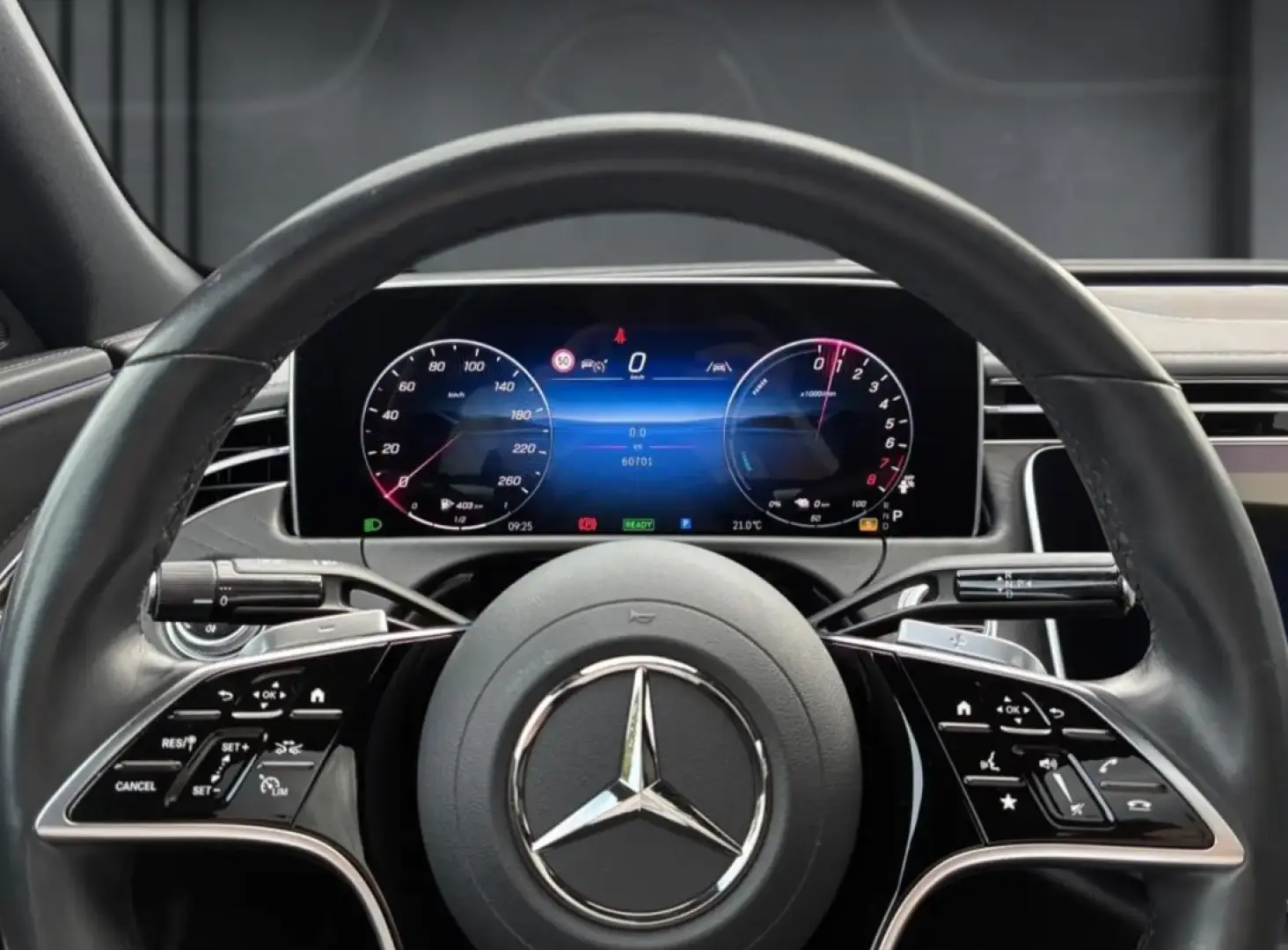 Mercedes-Benz E 400 e 4M Avantg. Panorama. Distronic