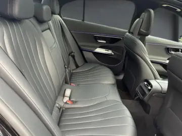 Mercedes-Benz E 400 e 4M Avantg. Panorama. Distronic