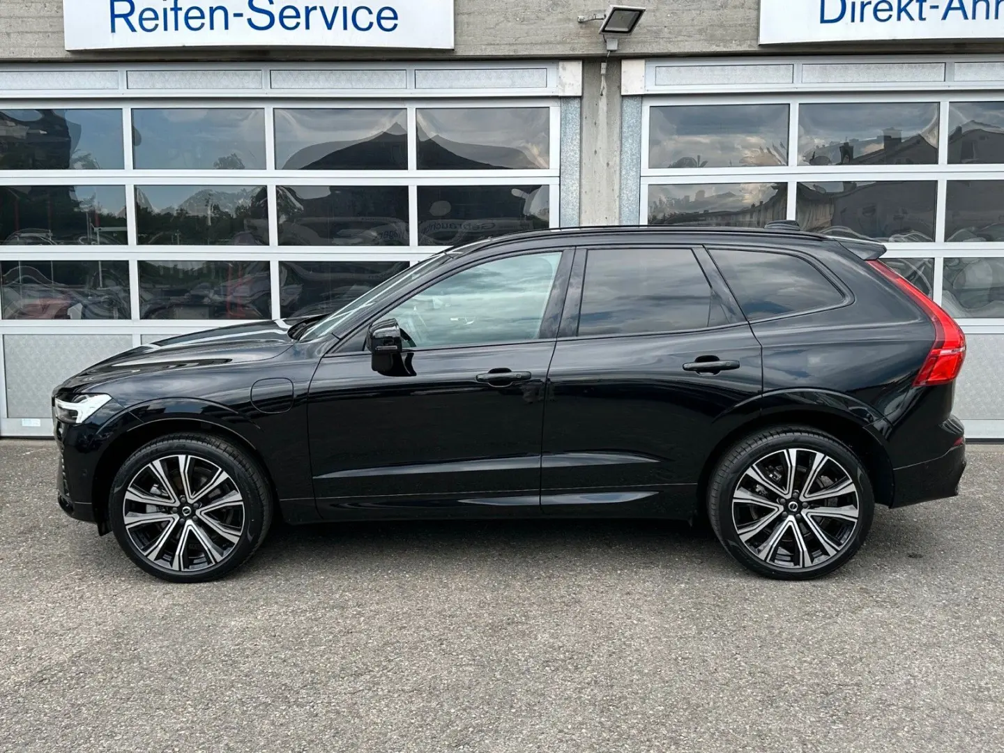 Volvo XC60 T8 R-Design Recharge AWD