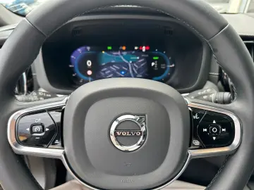 Volvo XC60 T8 R-Design Recharge AWD