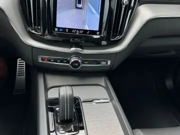 Volvo XC60 T8 R-Design Recharge AWD