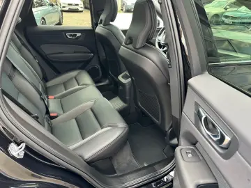 Volvo XC60 T8 R-Design Recharge AWD