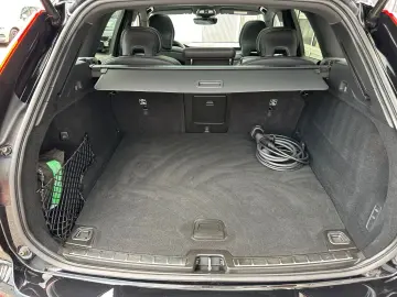 Volvo XC60 T8 R-Design Recharge AWD