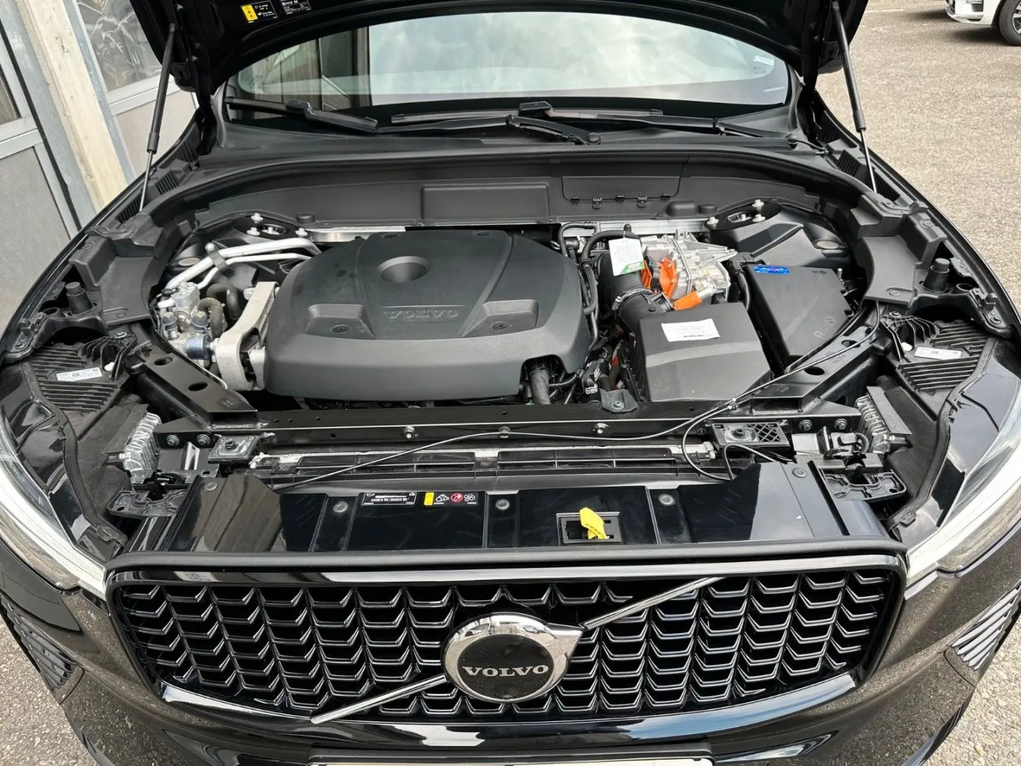 Volvo XC60 T8 R-Design Recharge AWD