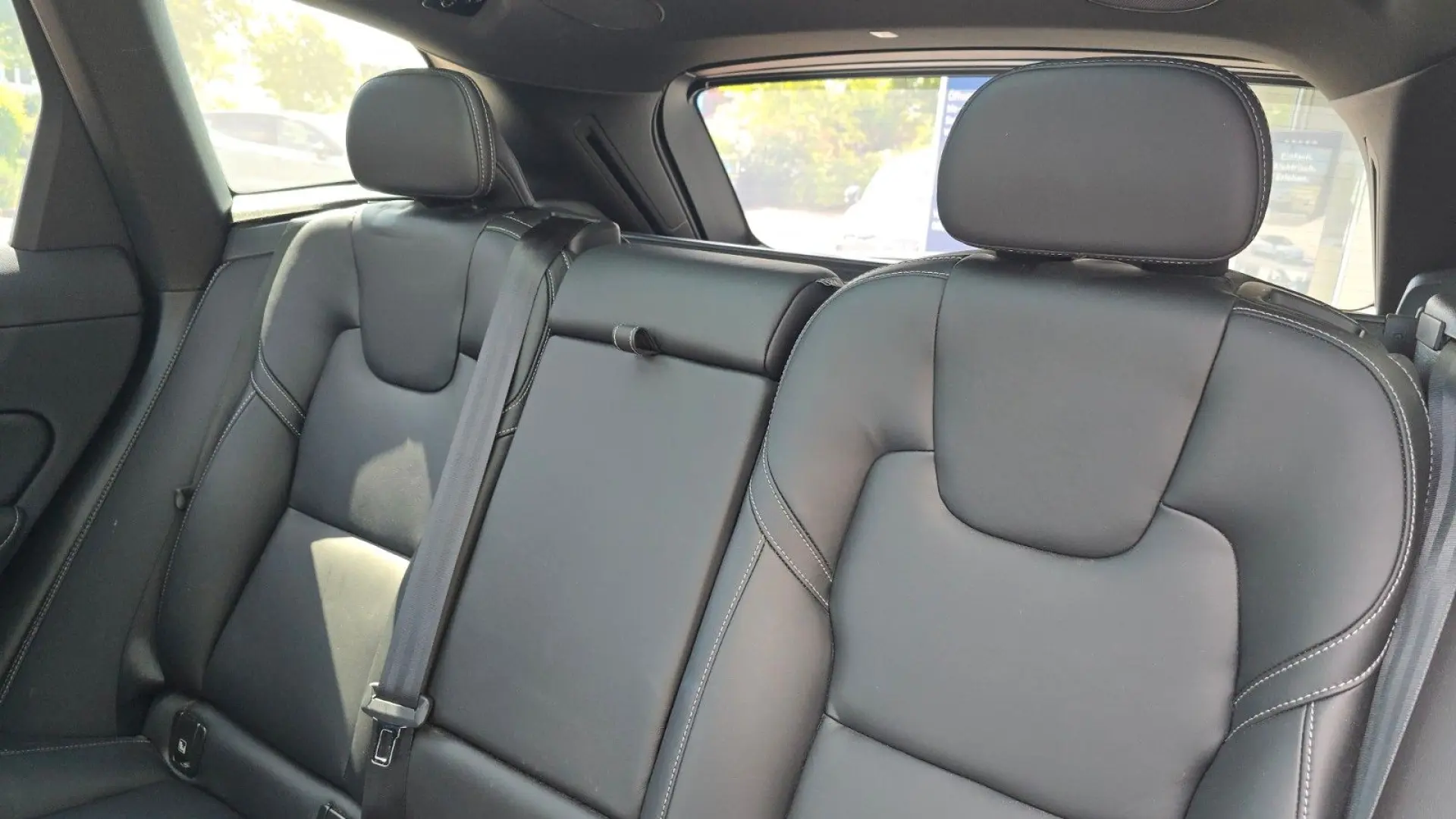 Volvo XC60 T8 AWD Recharge R Design