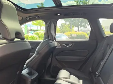 Volvo XC60 T8 AWD Recharge R Design