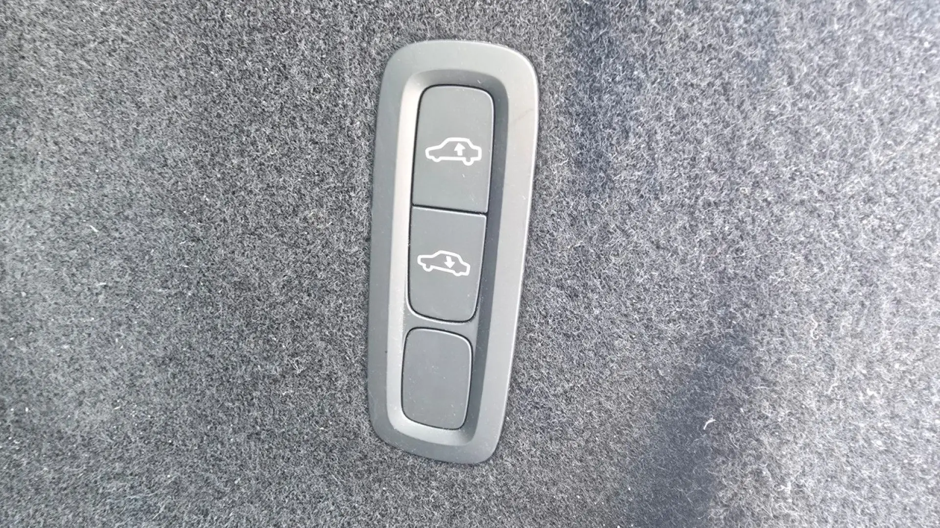 Volvo XC60 T8 AWD Recharge R Design