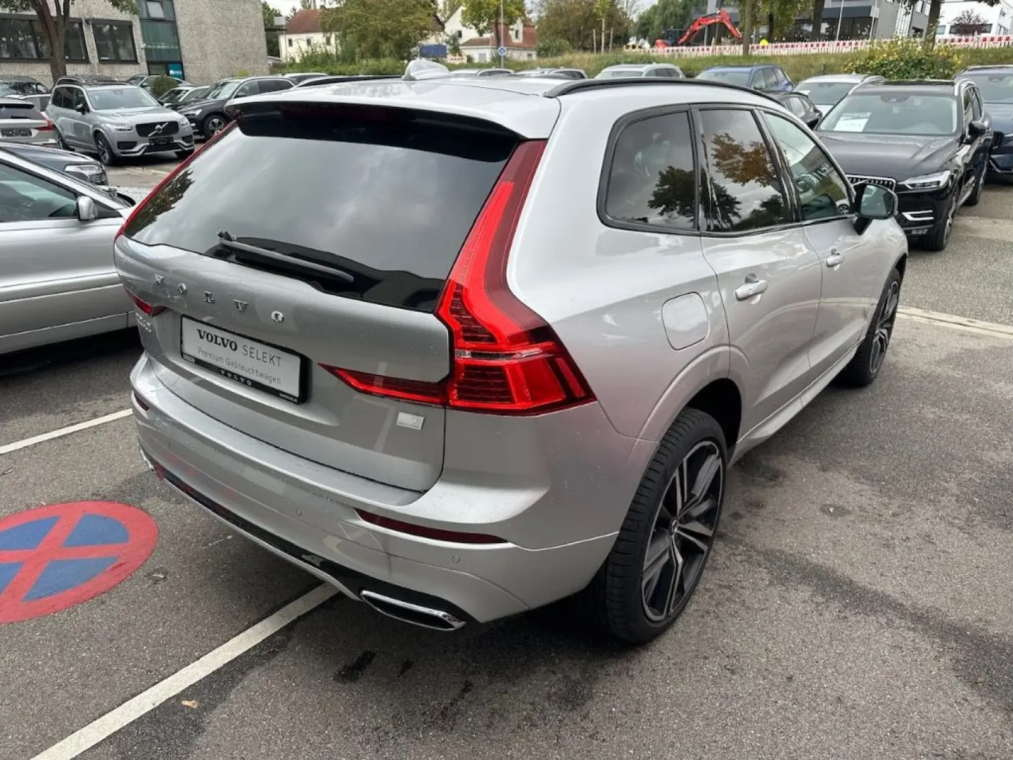 Volvo XC60 R Design Recharge Plug-In Hybrid AWD T8 Twin
