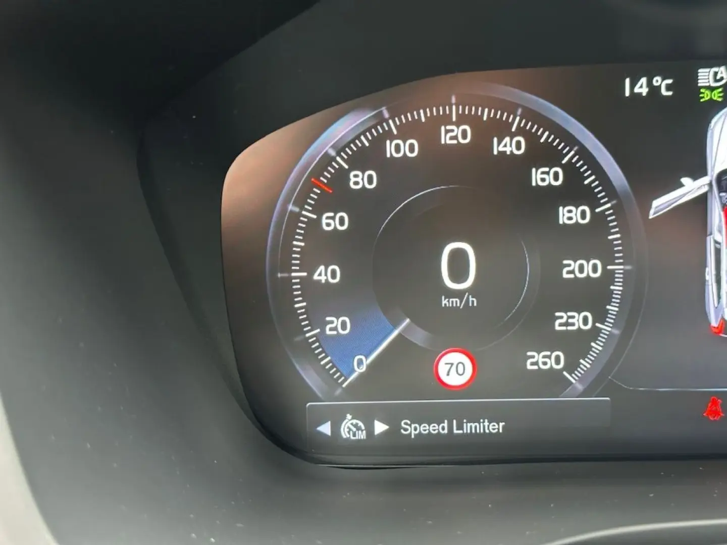 Volvo XC60 R Design Recharge Plug-In Hybrid AWD T8 Twin