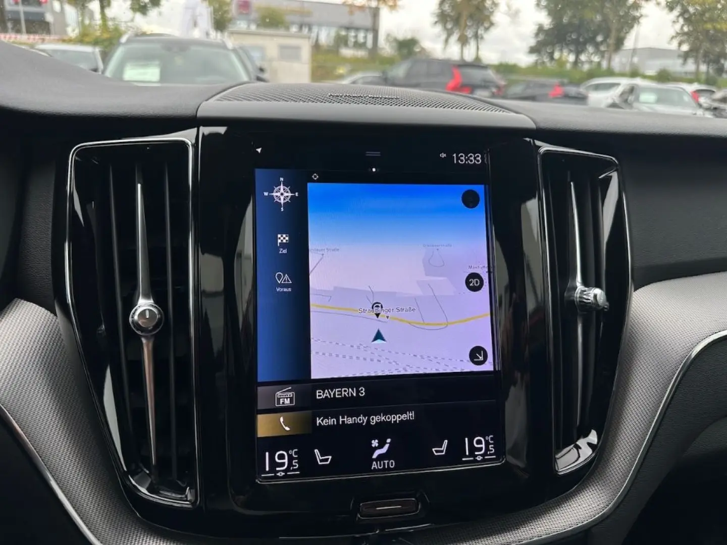 Volvo XC60 R Design Recharge Plug-In Hybrid AWD T8 Twin