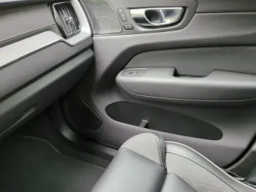 Volvo XC60 T6 Recharge R-Design