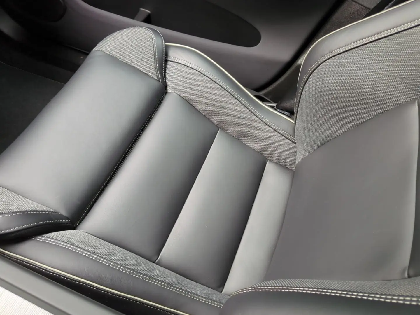 Volvo XC60 T6 Recharge R-Design