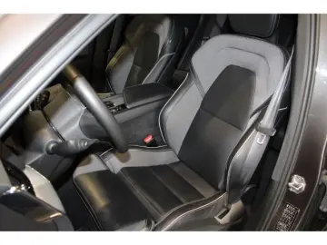 Volvo XC60 T8 Recharge R-Design AWD