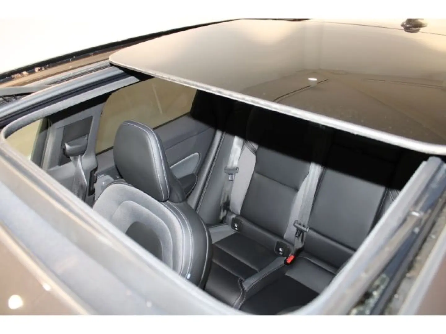 Volvo XC60 T8 Recharge R-Design AWD