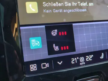 Volvo XC60 R Design Recharge Plug-In Hybrid AWD T8