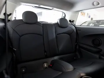 ONE Mini  NAVI-LEDER-KAMERA-GARANTIE-SERVICEPAKE