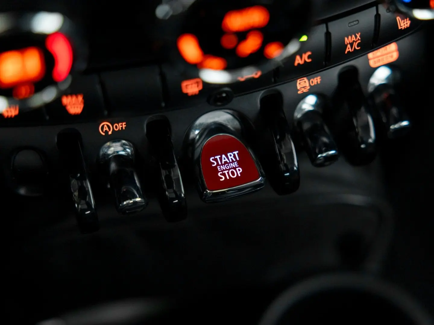 ONE Mini  NAVI-LEDER-KAMERA-GARANTIE-SERVICEPAKE