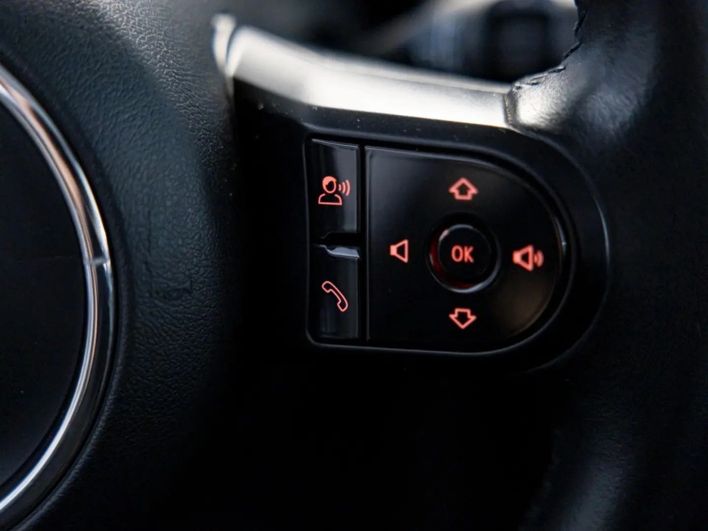 ONE Mini  NAVI-LEDER-KAMERA-GARANTIE-SERVICEPAKE