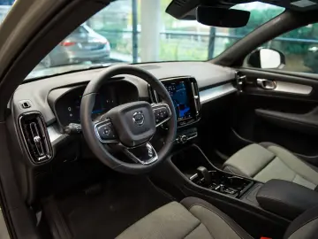 Volvo XC 40 B3 Mild Hybrid 2WD