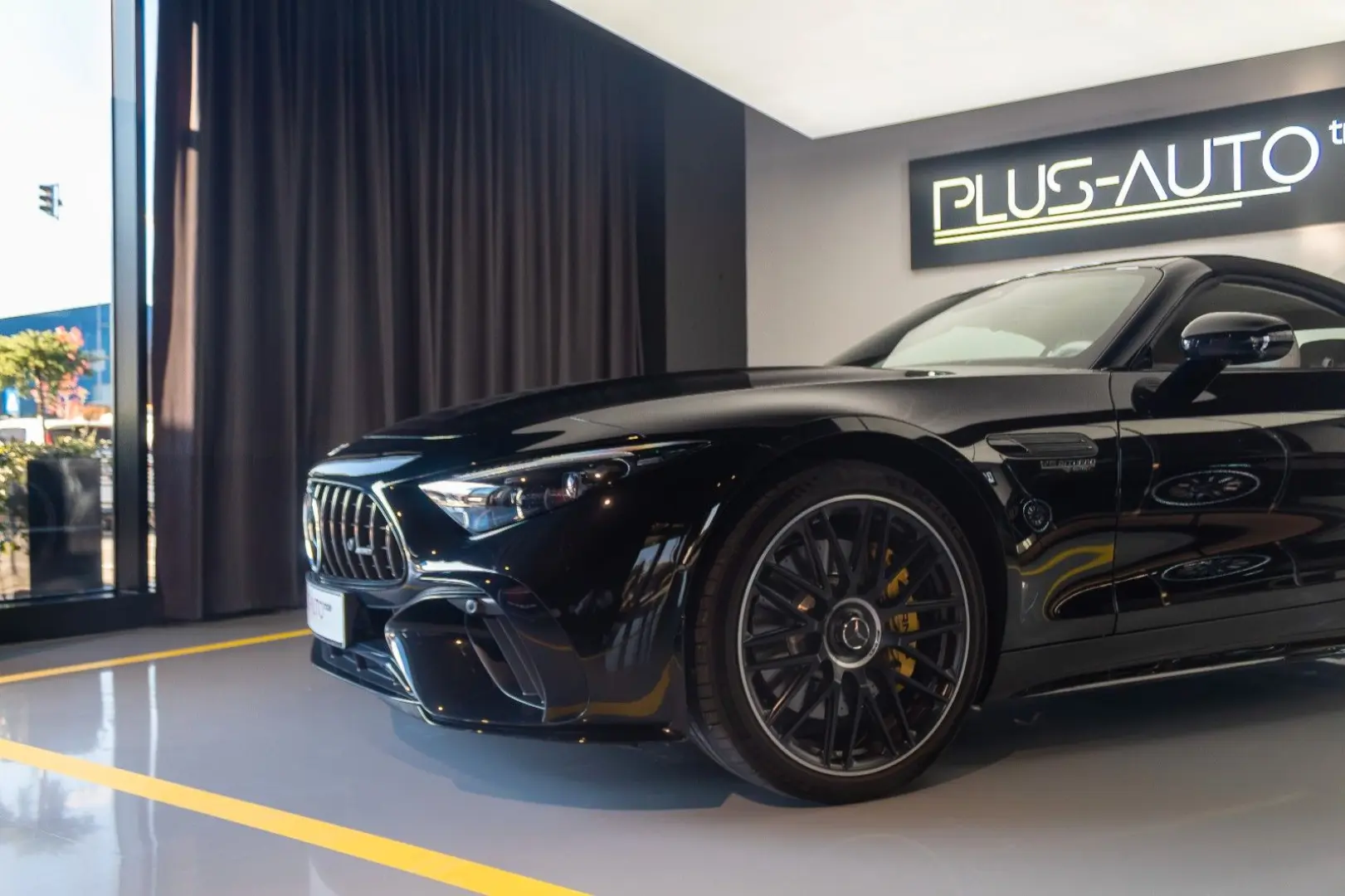 MERCEDES-BENZ AMG SL 63 4MATIC