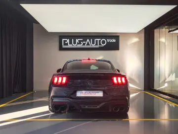 Ford Mustang Fastback 5.0 Ti-VCT V8 334 kW Dark Horse