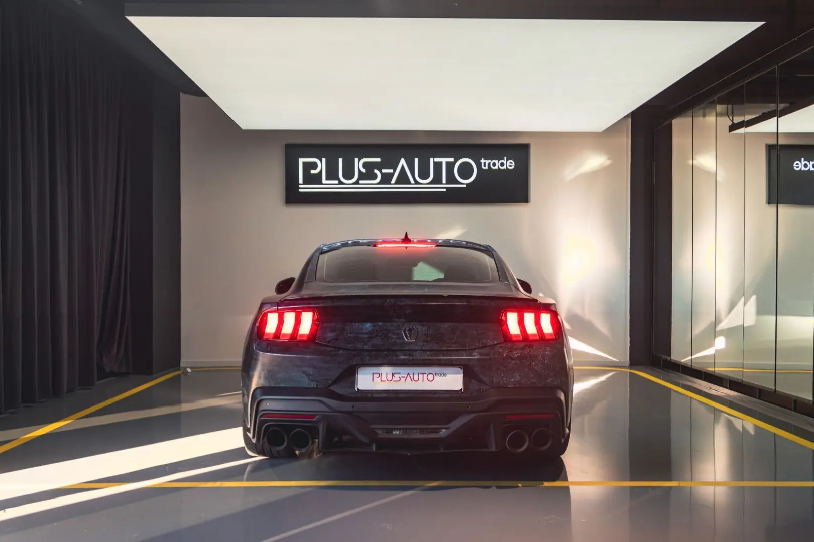 Ford Mustang Fastback 5.0 Ti-VCT V8 334 kW Dark Horse