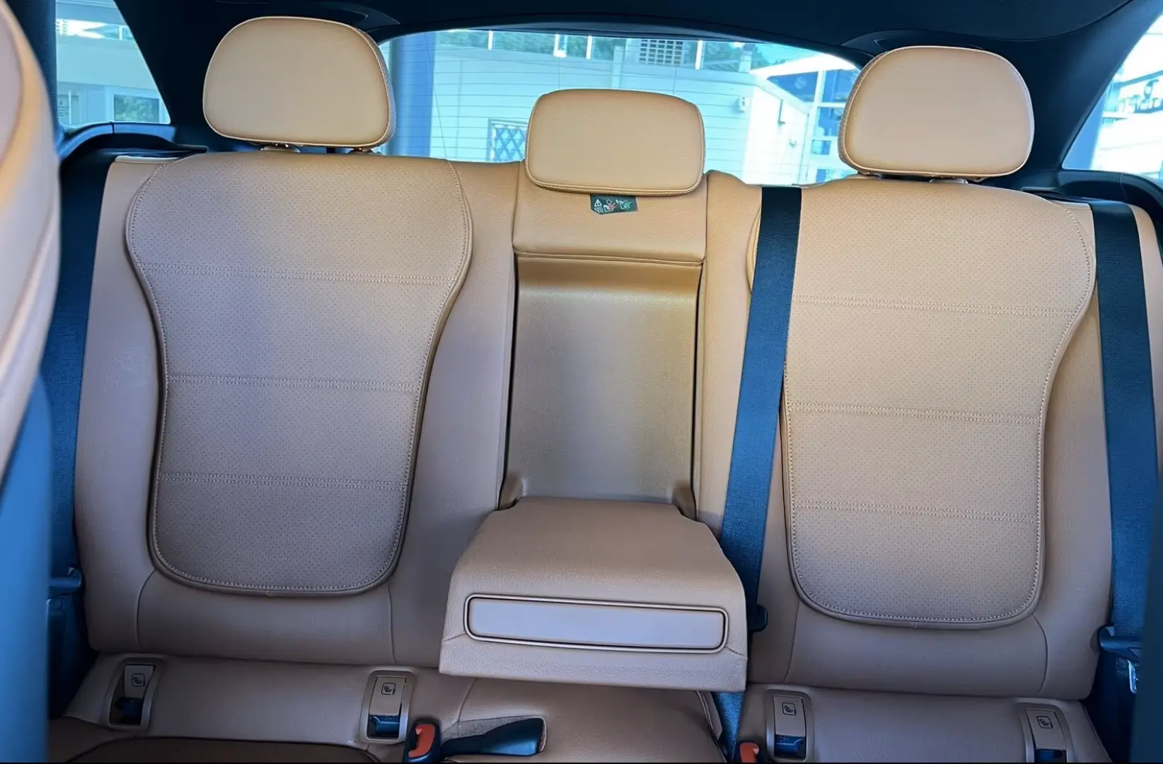 GLC 300 d 4M AVANTGARDE Siena AHK Chrom Kamera