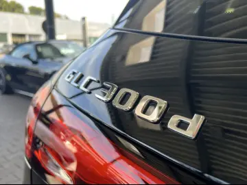 GLC 300 d 4M AVANTGARDE Siena AHK Chrom Kamera