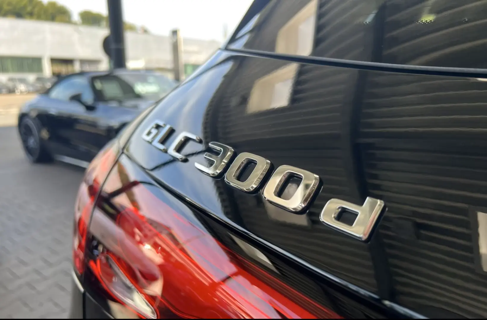 GLC 300 d 4M AVANTGARDE Siena AHK Chrom Kamera