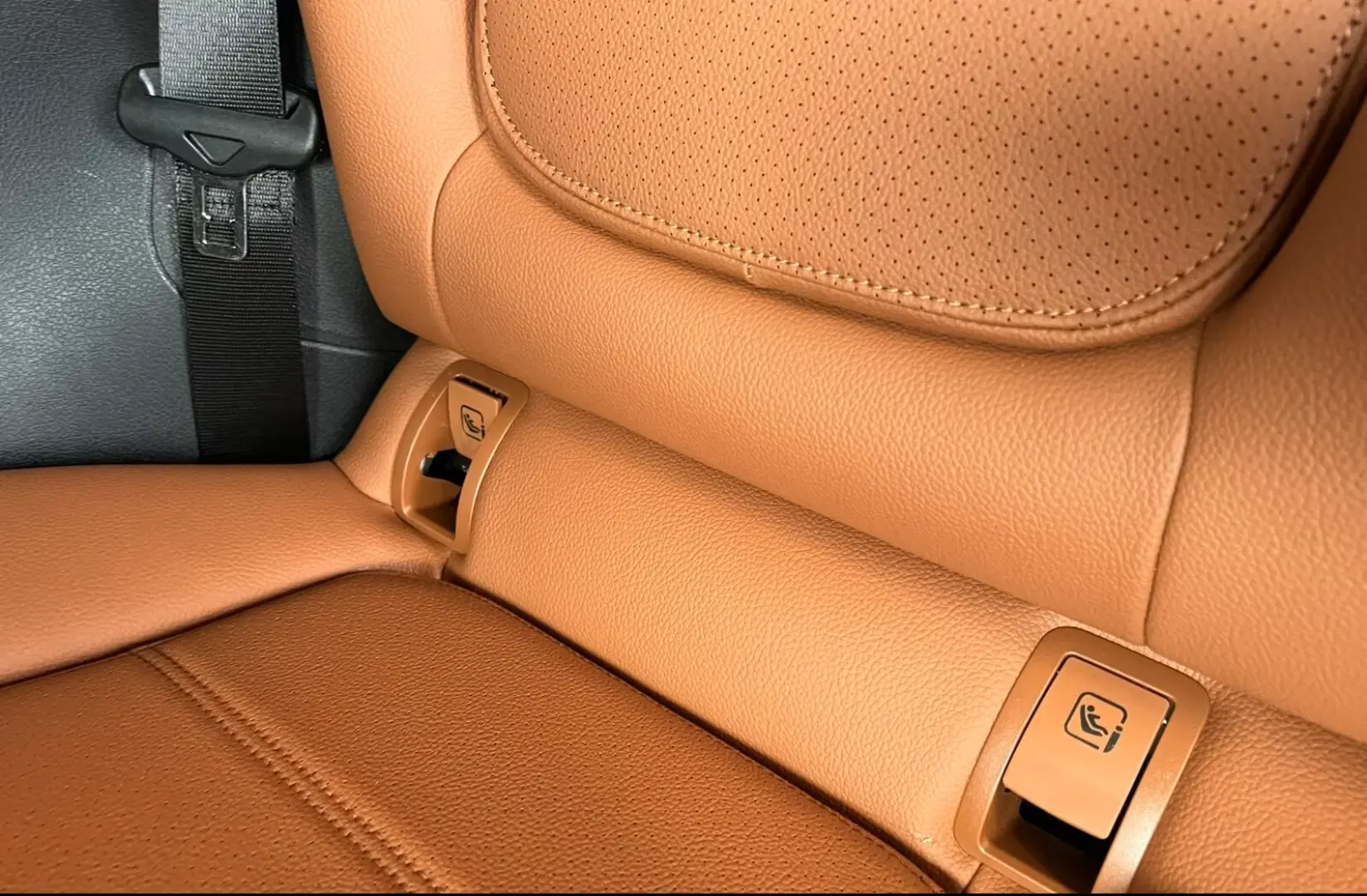 GLC 300 d 4M AVANTGARDE Siena AHK Chrom Kamera