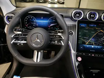Mercedes-Benz GLC 200 d 4MATIC LED MBUX AMG