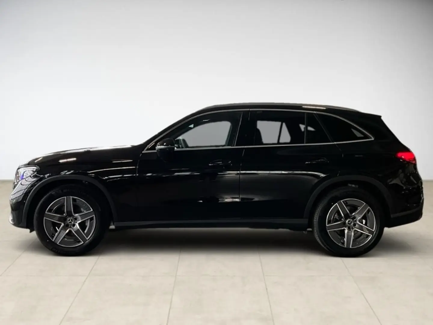 GLC 200 4M AMG 360 ACC AHK AUT DynLicht Kam. LED