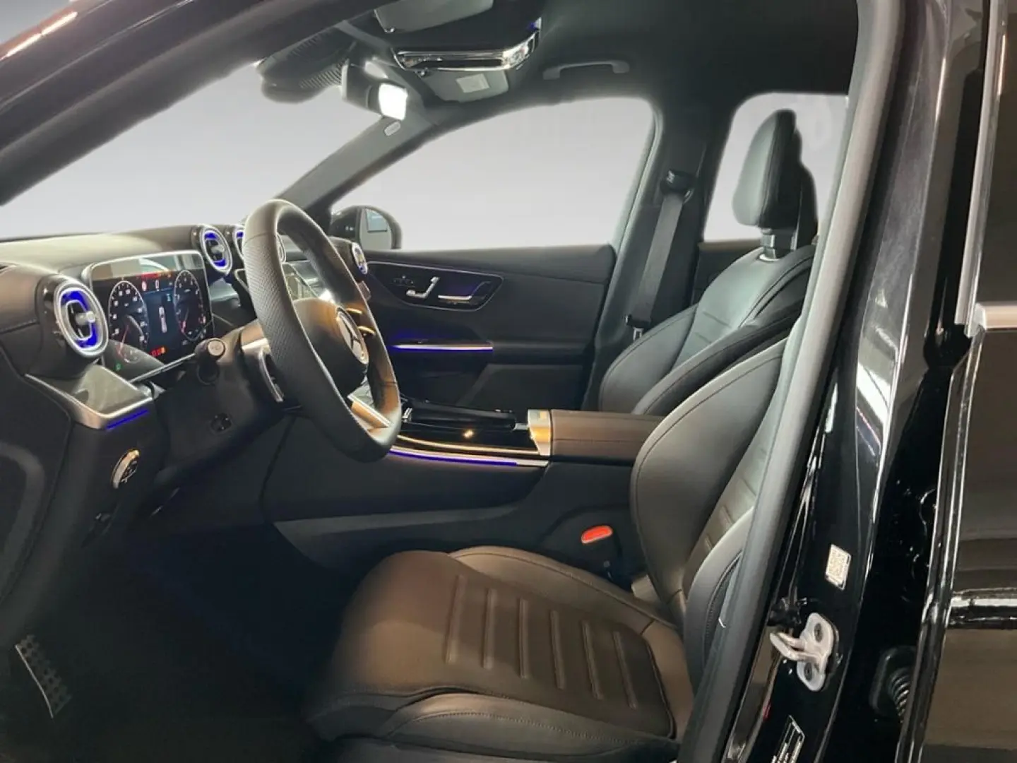 GLC 200 4M AMG 360 ACC AHK AUT DynLicht Kam. LED