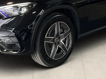 GLC 200 4M AMG 360 ACC AHK AUT DynLicht Kam. LED