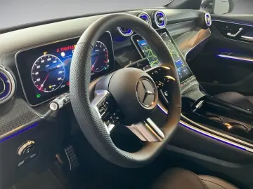 GLC 200 4M AMG 360 ACC AHK AUT DynLicht Kam. LED