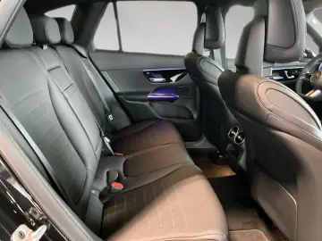 GLC 200 4M AMG 360 ACC AHK AUT DynLicht Kam. LED