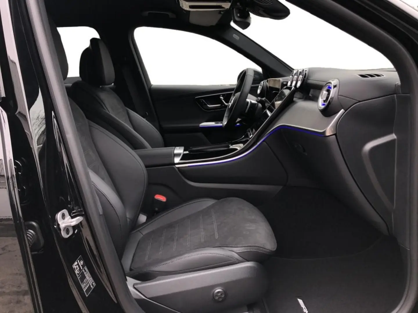 GLC 200 4MATIC  MBUX AMG DigitalLight AHK SpurW