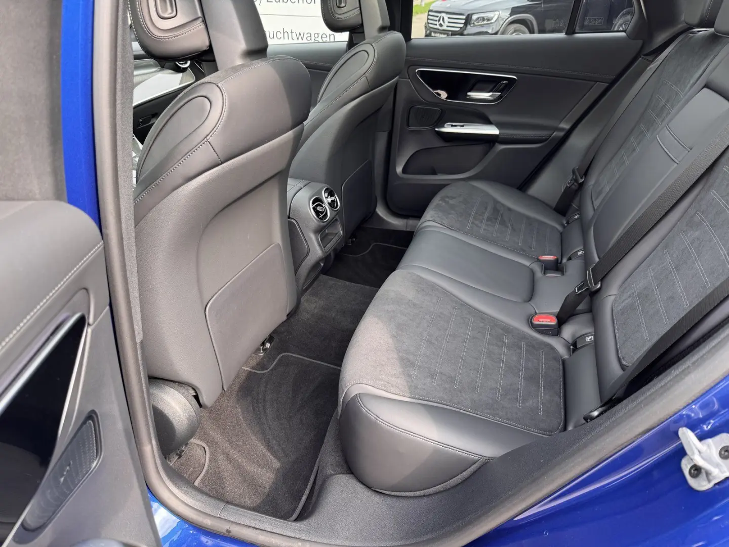 GLC 200 4M AMG Premium Pano Memory AHK Night