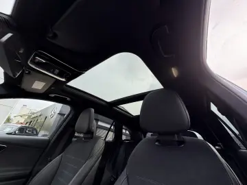 GLC 200 4M AMG Premium Pano Memory AHK Night