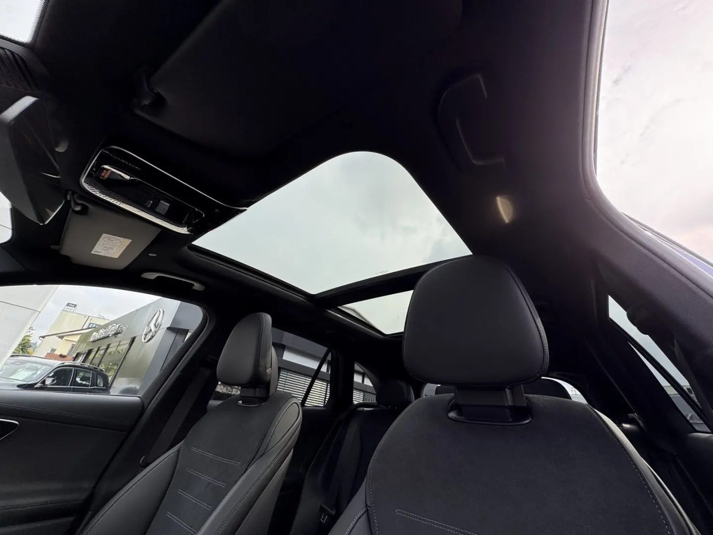 GLC 200 4M AMG Premium Pano Memory AHK Night